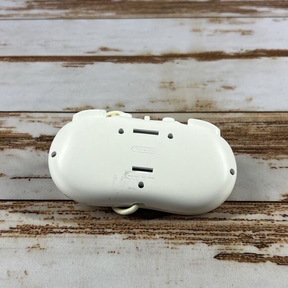 Nintendo Wii White Wired Classic Pro Controller Genuine OEM (RVL-005) - Picture 2 of 4